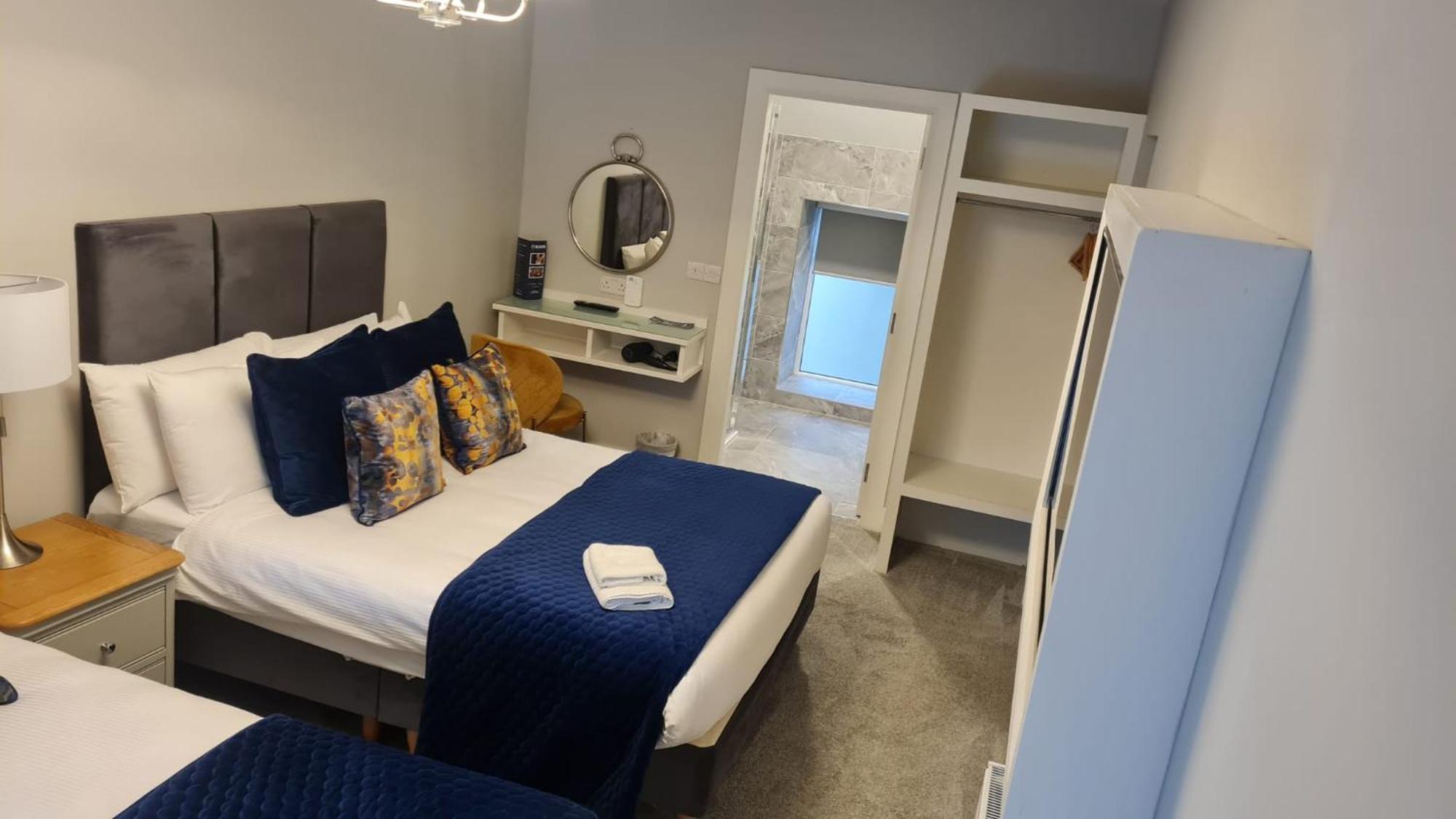 The Dolphin Hotel Crossmolina Экстерьер фото