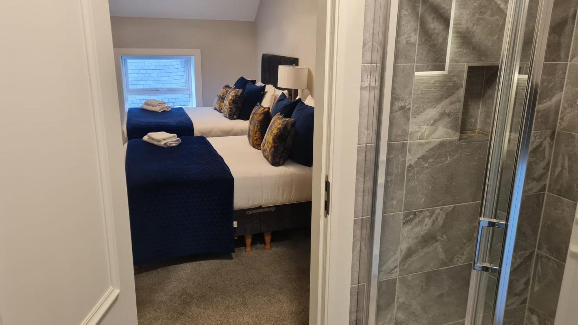 The Dolphin Hotel Crossmolina Экстерьер фото