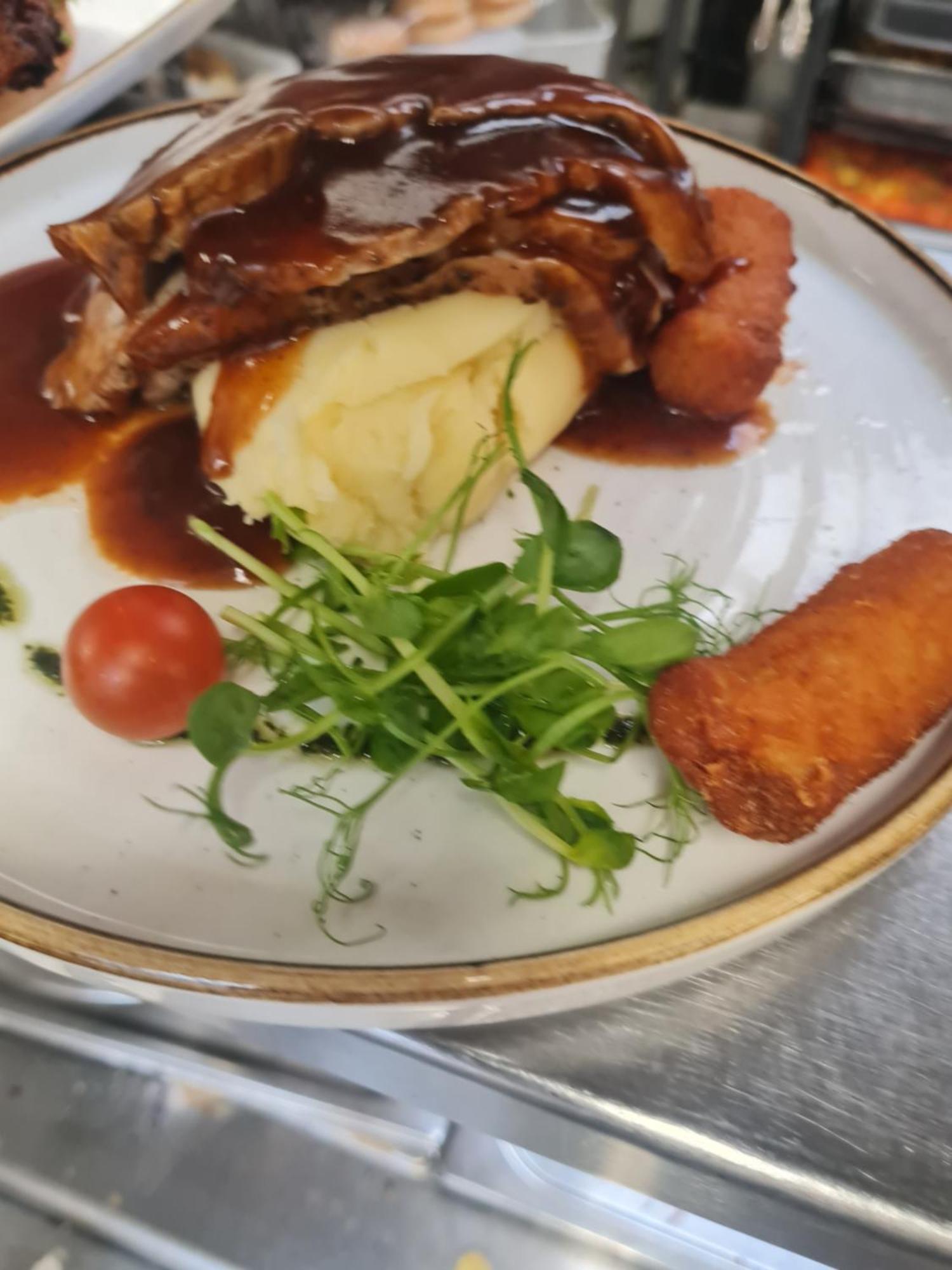 The Dolphin Hotel Crossmolina Экстерьер фото