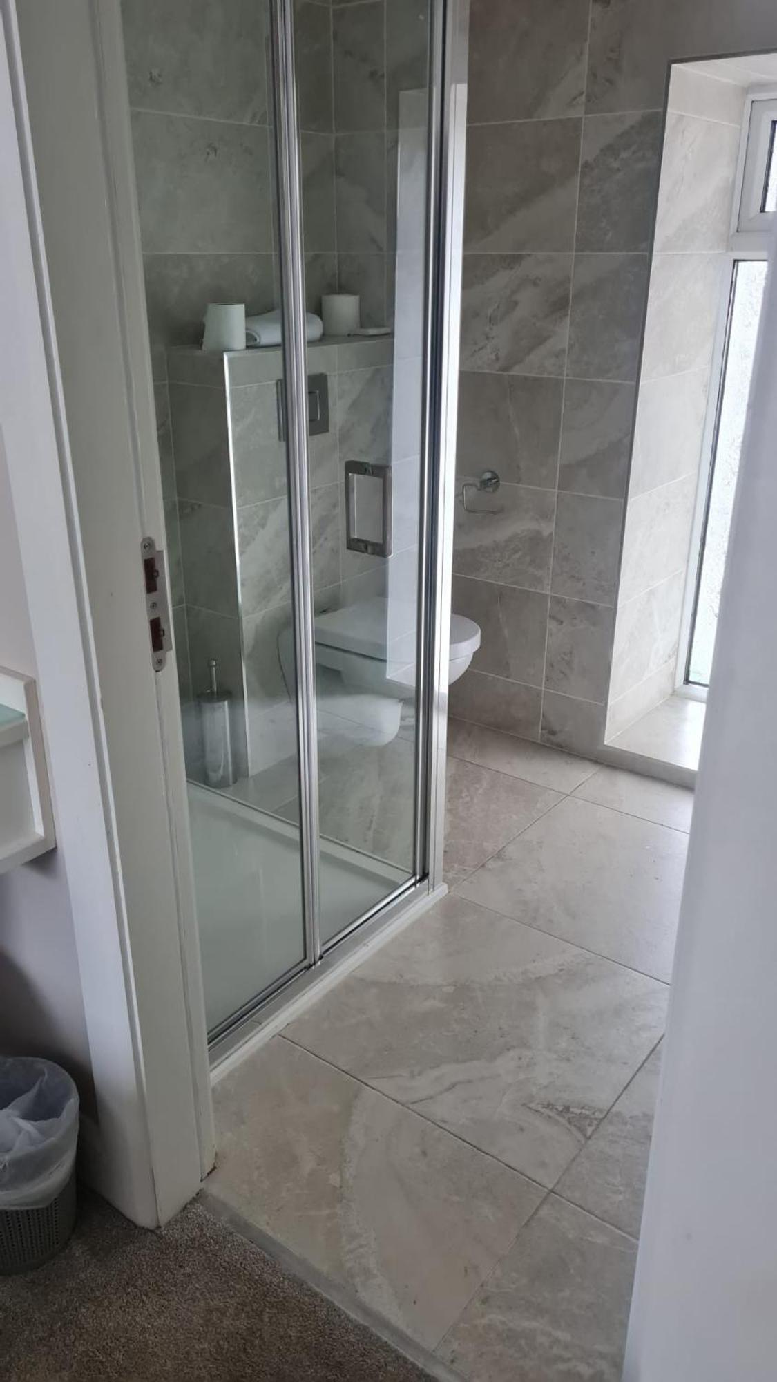 The Dolphin Hotel Crossmolina Экстерьер фото